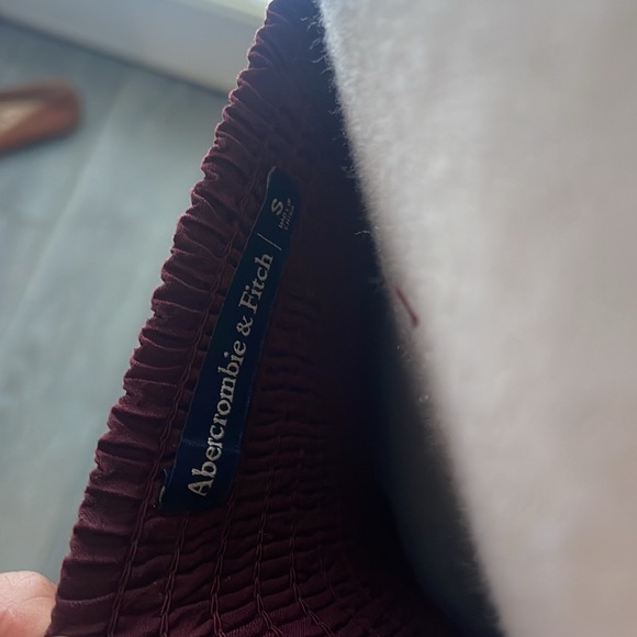 Cute burgundy dress - Picture 3 of 4